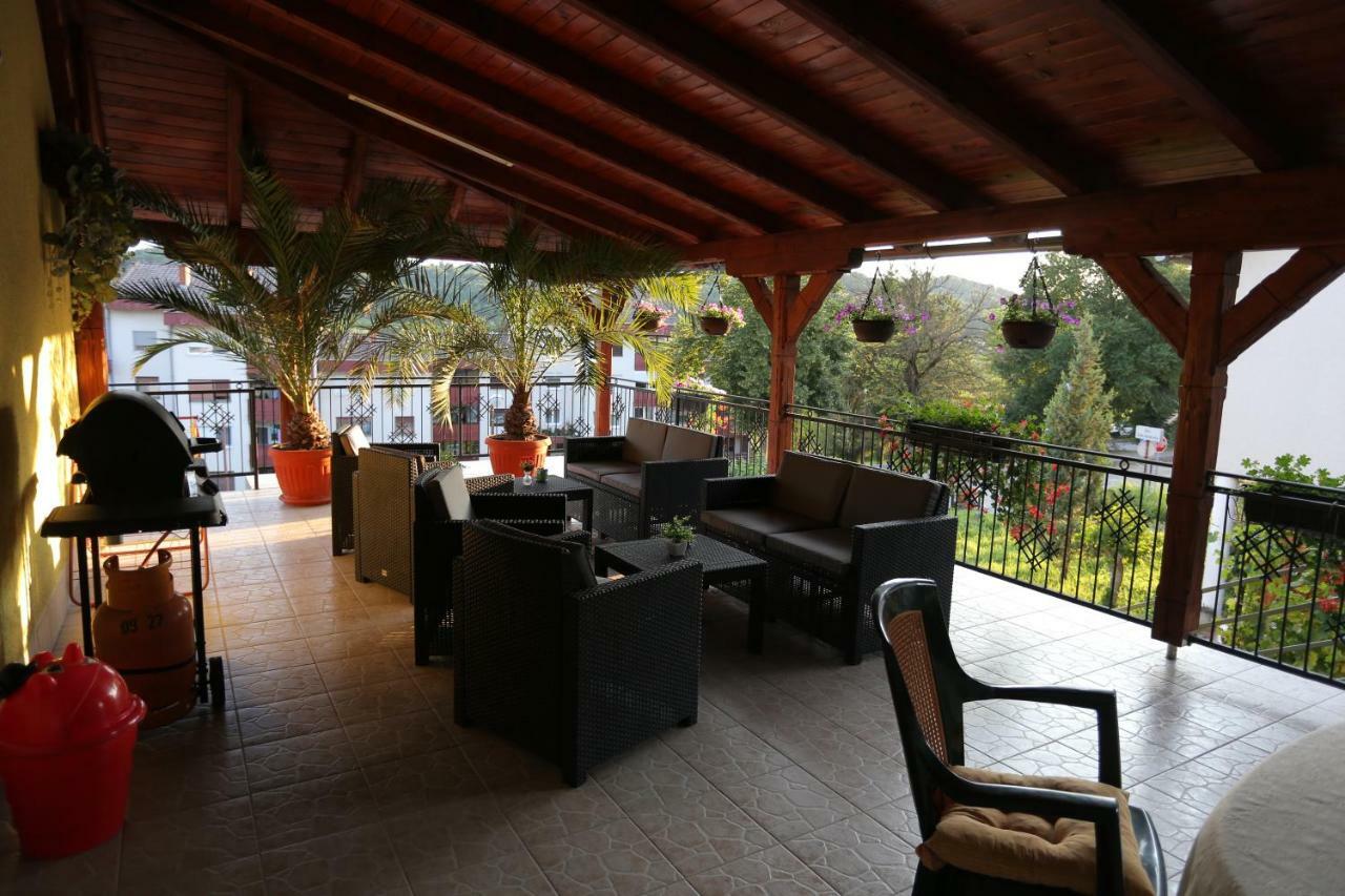 Apartmani Ksenija Крапинске-Топлице Экстерьер фото
